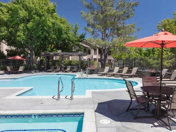 $2,397 / 1hab - 769ft2 - Relájate en Lujo: Piscinas, Gimnasios y Senderos Naturales te Esperan (danville / san ramon)63658061865347122