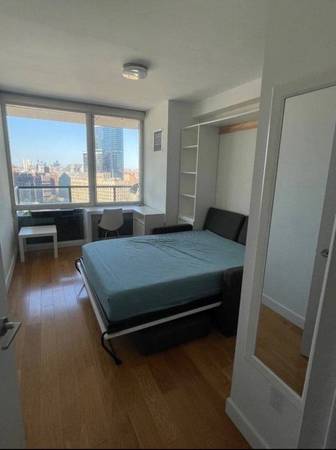 $1,150 Charming, Sunny Room in 2BR/2BA - SoHo Apartment. (SoHo)63862609385091121