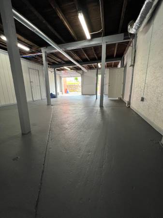 $700 / 800ft2 - Garage Space available (Coventry)64204822945281120