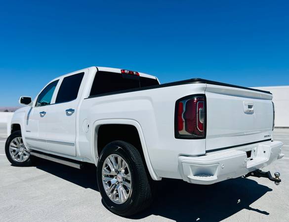 2017 GMC SIERRA DENALI 1500 4WD 4X4 "EXTRA LIMPIO" BAJAS MILLAS "¡FINANCIAMOS NOSOTROS! - $29,995 (san jose oeste)63487829221889124