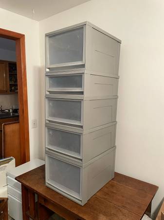 IRIS Gray/Clear Plastic Storage Drawer Organization Storage Bins 1