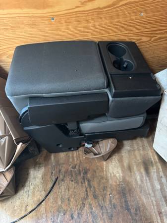 2023 ford F150-F350  jump seat 1