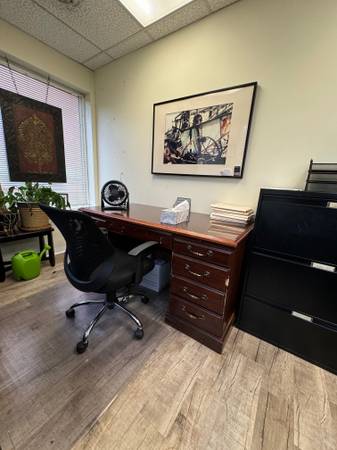 FOR LEASE: Boutique Office Suite with Shared Waiting Room – Allegheny 1