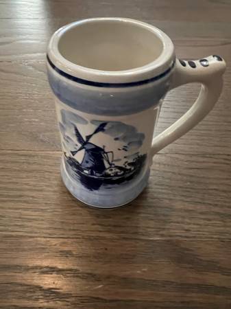 Vintage Delft Mug—Collectible in Excellent Condition 1