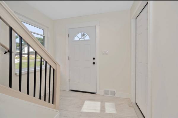 $1400.00 / 2br - 1071ft2 - Modern Unit recently renovated!63974331041027122