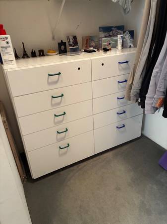 Dresser, 10 drawer 1