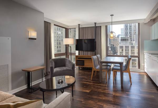 12/3-5 2 Br Presidential Suite Sleeps 6 Near Rockefeller Center
$299
Midtown East 12/3-5 2 Br Presidential Suite Sleeps 6 Near Rockefeller Center
$299
Midtown East