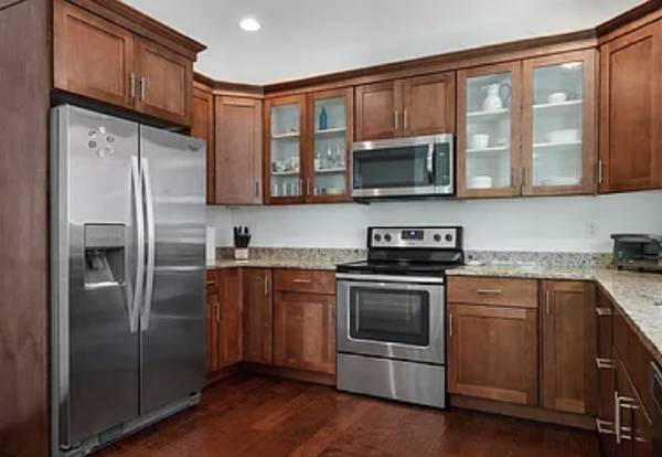 $2,100 / 2br - 01250ft2 - Beautiful 2 bdrm/2.5 bth home in the woods: only 2 miles to downtown! (Port Townsend)63799881370881121