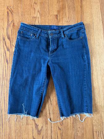 Women's Levi's Denim Cutoff Shorts size 8 Dark Blue denim jeans 1