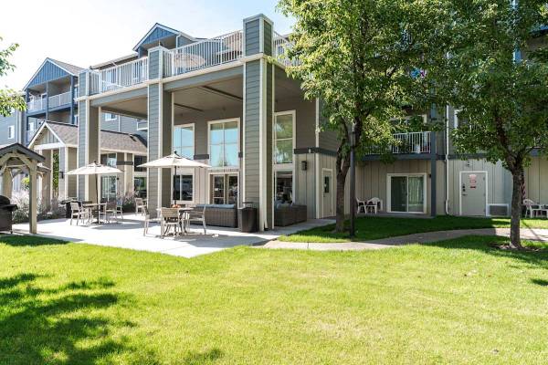 $1,414 / 2br - Aire acondicionado, lavavajillas, eventos sociales planificados (611 NE Bellevue Drive, Bend, OR)63839292576003124