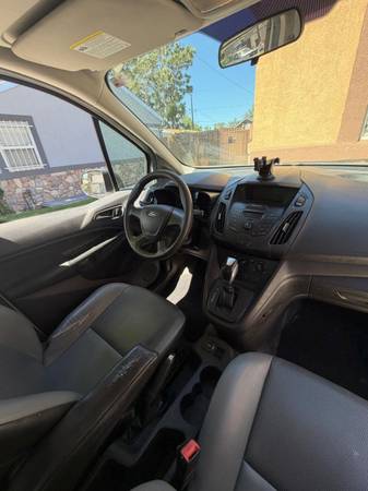 2017 Ford Transit Connect - Photo 5