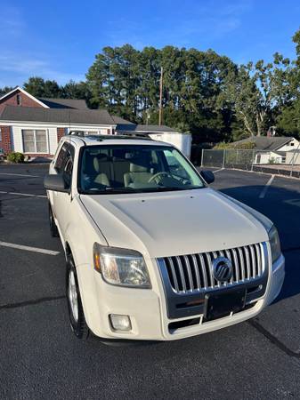 2010 Mercury Mariner 1