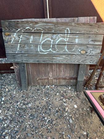 Barnwood headboard 1