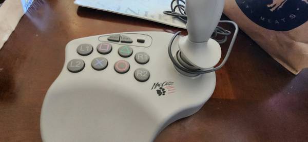 Mad Catz Joystick Arcade Stick 1