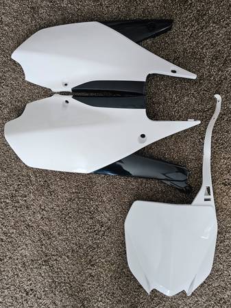 Yamaha OEM Cover Plates, Left, Right and Front, Black and White 1