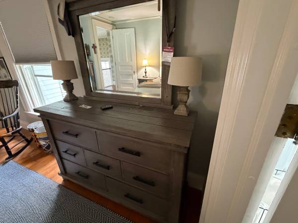Bedroom Set - 4 pieces 1