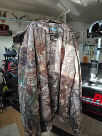 Hunting jacket camo size med 1