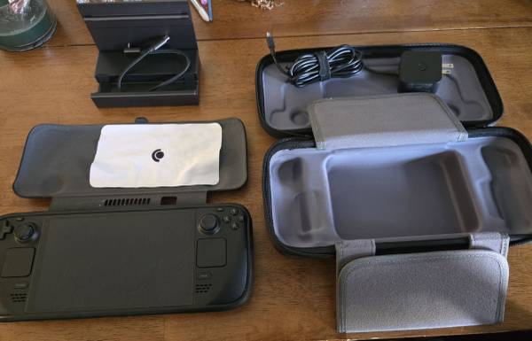 Steam Deck OLED 1TB w/ accessories (Price OBO) 1