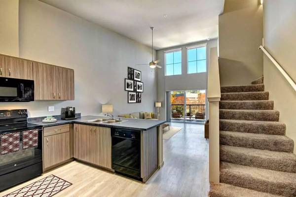 $3,700 / 3br - 1220ft2 - Unmatched design, unparalleled comfort: Your dream 3 BR is here. (Renton)63688278331651124