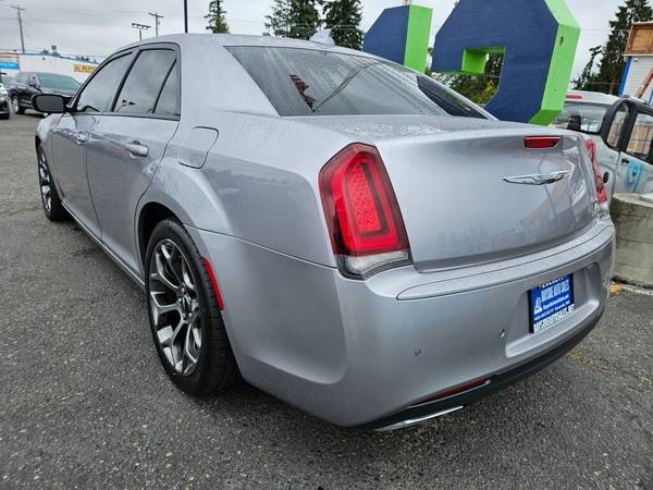 **Súper oferta** 2018 Chrysler 300 S **Financiamos** - $16,999 (#1 Selección de vehículos usados baysideautosales.)63473308889217122