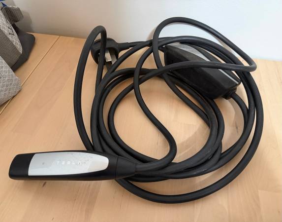 Portable Tesla Charger (240V / 40 Amp) — ALL genuine Tesla components! 1
