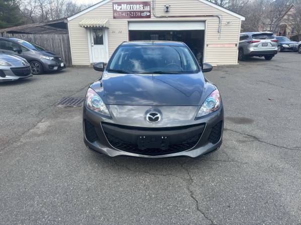 2013 Mazda Mazda3, transmisión manual de 6 velocidades, 111 mil - $6,999 (SAugus)63615647529729122
