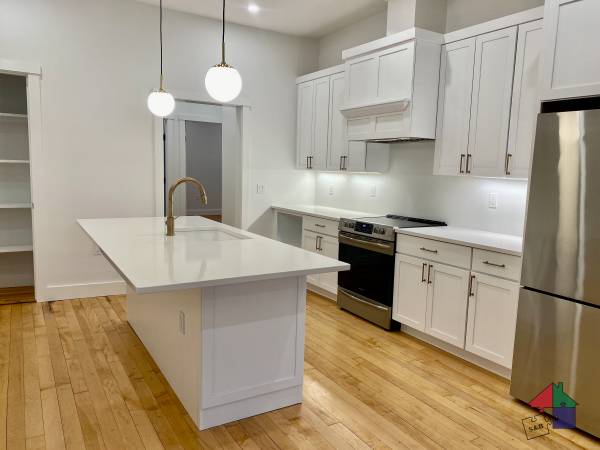 $2,300 / 2br - 890ft2 - Chic 2 Bedroom, 1.5 Bath in Richmond! (Richmond)63784663050881121