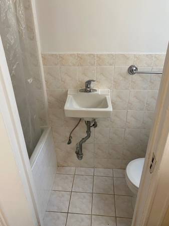 $1,075 CHEAP STUDIO PRIV BA! $1075! 4th FL ELEV 24DMN INCL UTIL W86&WEA!!!! (Upper West Side)64033629729283121