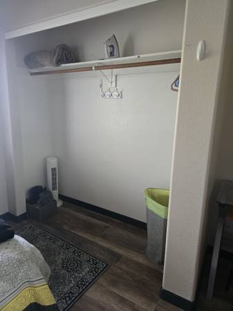 $630 / 4br - 24ft2 - Furnished Room (Kingman)63618564585601124