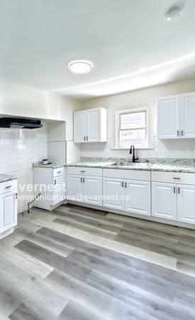 $945 / 4br - 1530ft2 - *"Stunning [4-Bedroom/ 2-Bathrooms] Home in [Desirable Neighborhood in The Heart (Euclid)63924296464515121
