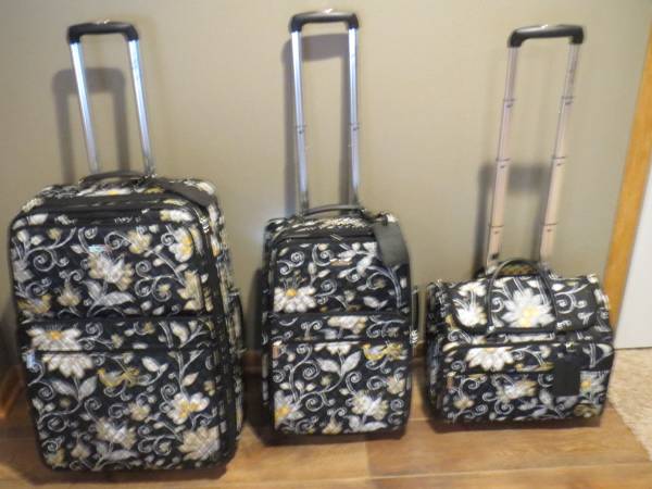 Vera Bradley Retired “Yellow Bird” Pattern Luggage Set & Accessories 1