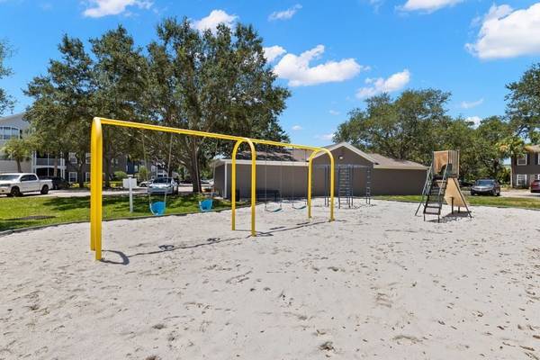 $2,251 / 3br - 1385ft2 - Full-Sized Washer & Dryer, Sarasota FL, 3 bedroom (7887 N Lockwood Ridge Rd , Sarasota, FL)63791129331585123