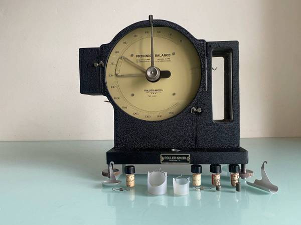 Roller-Smith Precision Balance No. 508221 & Original Wood Case 1