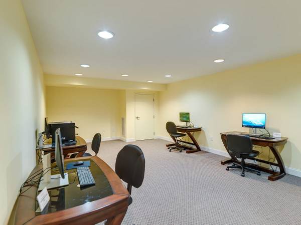 Community Room, Efficient Appliances, Air Conditioner 1