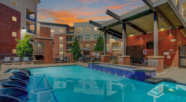 **2 Months Free * Spacious 1 bed 5 min from Downtown SoBo - Best Food 1