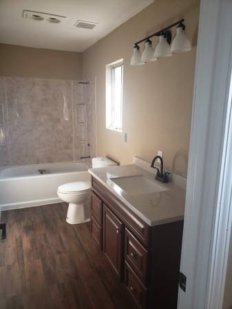 $850 / 154ft2 - Room with Private Entrance For Rent (Lakeside)63865592070017123