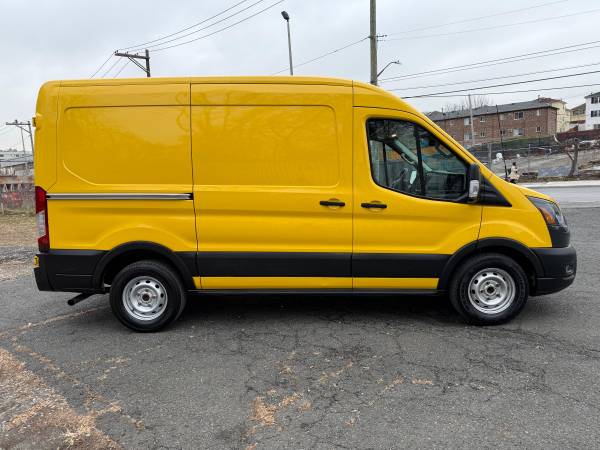 2020 Ford Transit 150 medium - Photo 2