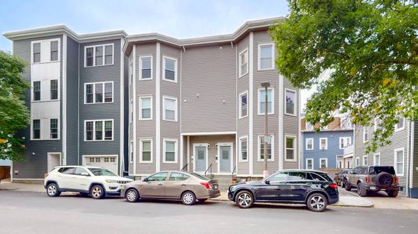 $4,700 / 4br - South Boston 4 Bed/2 Bath Apartment | Near Broadway Station (South Boston)63699526040321120