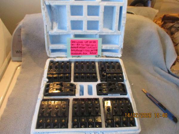 Used carling da1-bo-42-460-121-c brand new lot of 28 circuit breakers — $890 in Oneonta