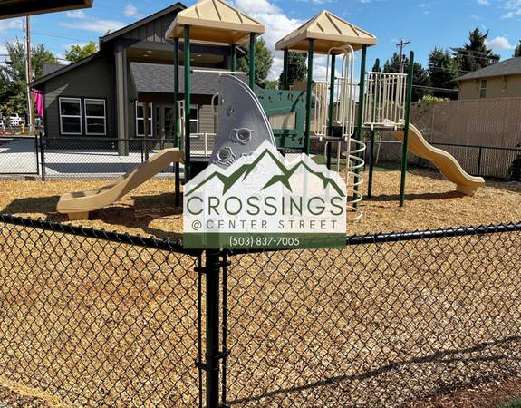 $1,695 / 2br - Center St Designer 2 Bed Apt - Trash Compactor, Easy Freeway Access (Salem - Center Street)63660394903553120