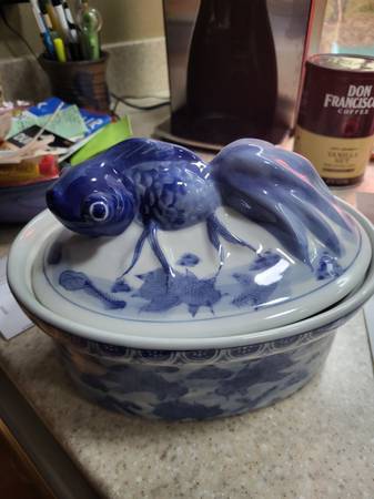 Delf blue fish serving dish 1