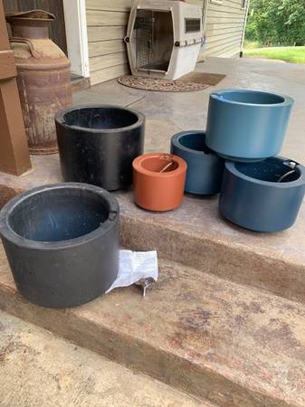 Self watering planter containers 1