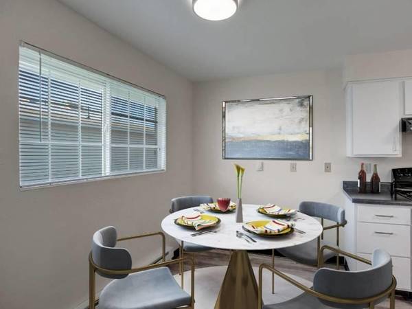 $1,123 / 1br - 582ft2 - Fully Equipped Kitchen, 2 Swimming Pools, High Speed Internet Access63697245565185124