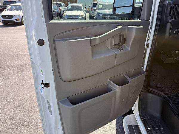 2018 Chevrolet Express 2500 3dr - Photo 9