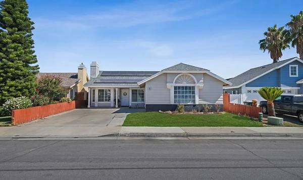 $2,900 / 3br - Rates have fallen and home prices have lowered ,now is the time to buy (torrance)63829303007619121