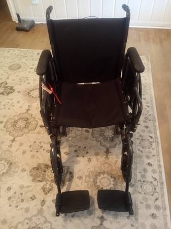 Silla de ruedas Invacare - $60 (Ariton)63442187021571122