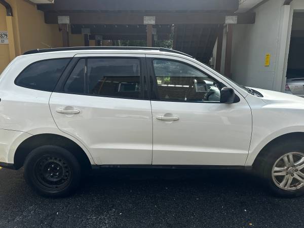 Hyundai Santa Fe 2010 For Sale By Owner $3500 OBO - $3,50063616621332865123