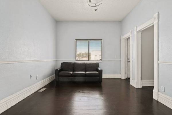 $220,000 / 3br - 1293ft2 - comprador en efectivo o préstamo estándar - Casa de 3 habitaciones en Brighton park, Chicago (CHICAGO)64041811853953120