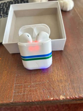 Ear Buds 1