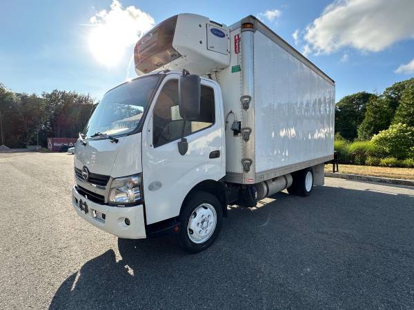 2020 hino 195 reefer caja de 14 pies 69,000 millas congelador diésel funciona excelente - $26,000 (10 min)63654721946371121